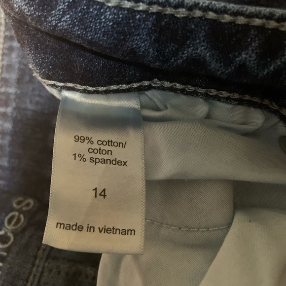 Maurice’s shorts size 14 - Picture 3 of 4